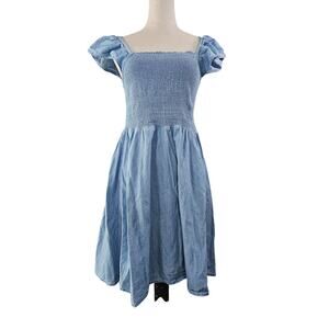 Old Navy Smocked Bodice Chambray Mini Dress – Size M